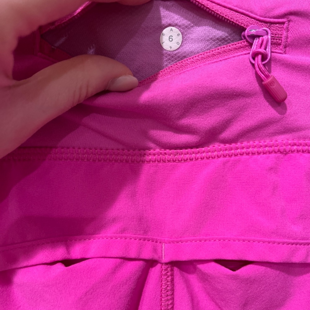 Speed Up Lululemon Shorts Low Rise - Picture 4 of 4